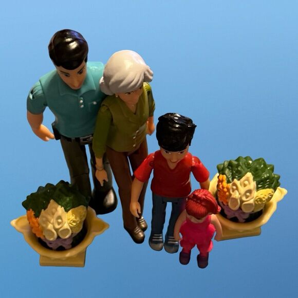 Sweet Li’l Family Dollhouse People Action Figure Set Grandma, Dad, Brother,Girl - Picture 3 of 3